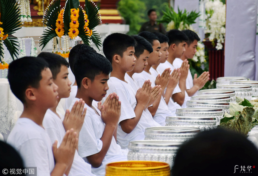 泰國少年足球隊,泰國北部清萊府,緬甸撣邦,邁蓬大師,禪修,收攝,睡美人山洞,佛教,
